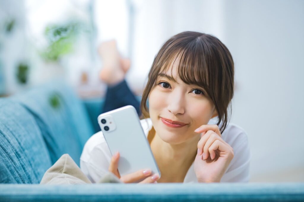 メールレディは本当に稼げる？顔出し不要で月5万円を目指す方法を徹底比較